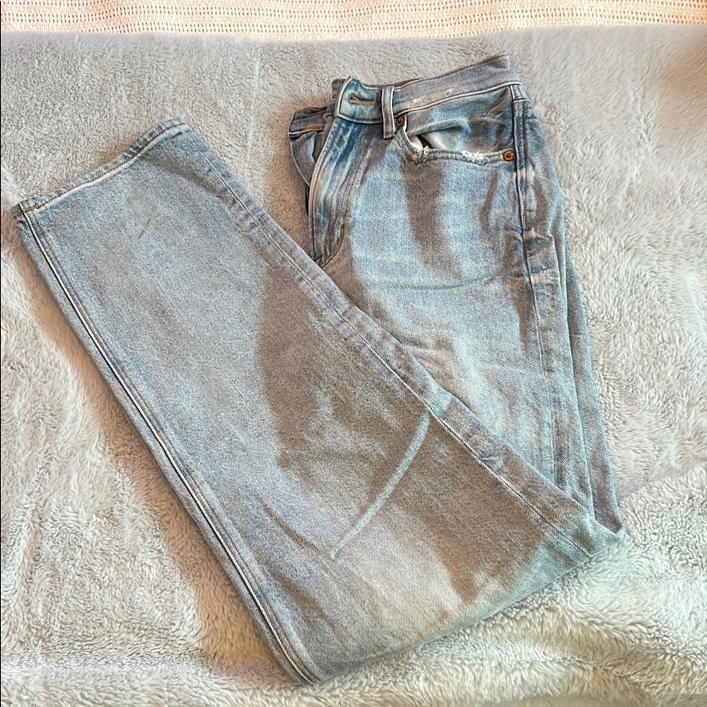 Women’s Light Blue Jeans